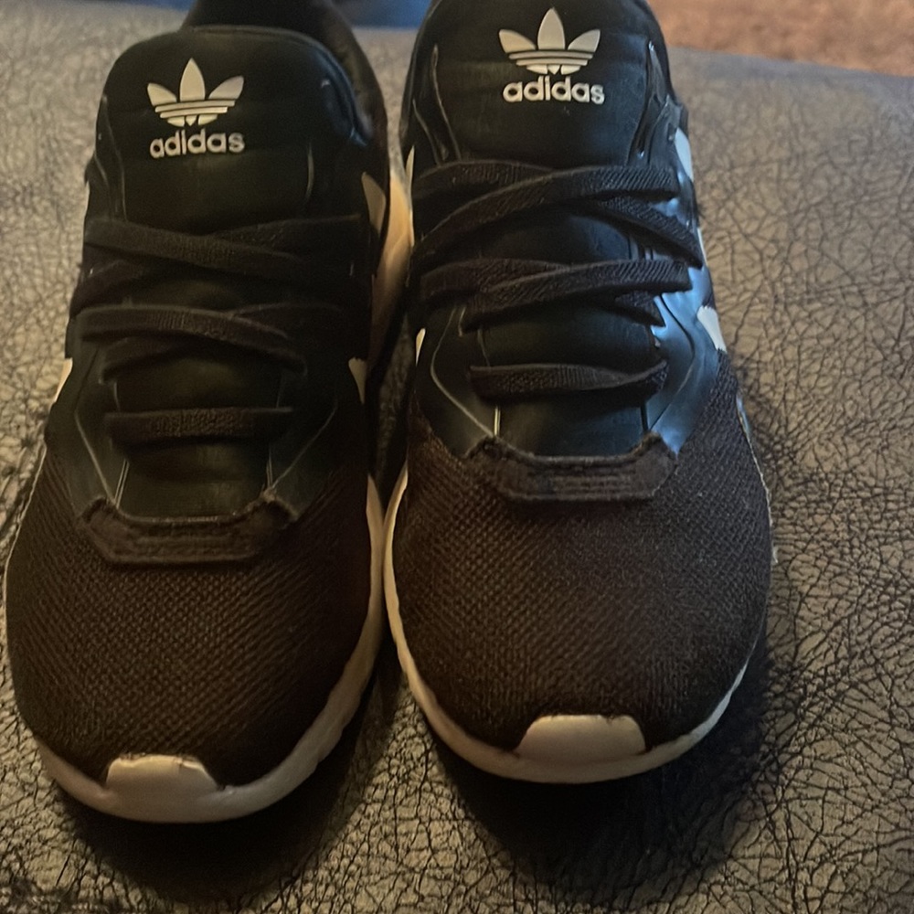 Adidas - Picture 5 of 9